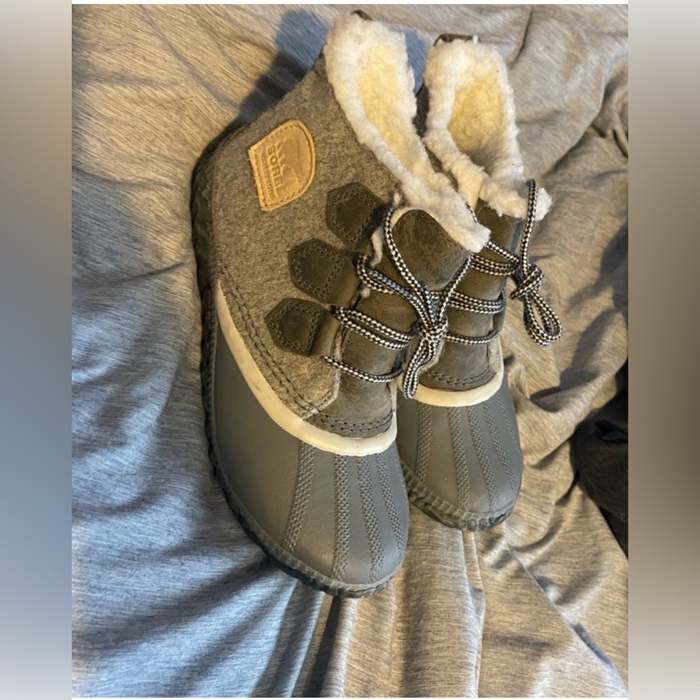 Sorel Gray and White Women Boots